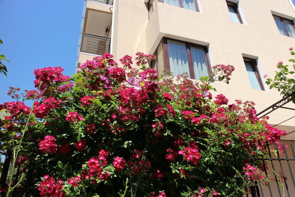 Flowers Apartments Nesebar Exteriör bild